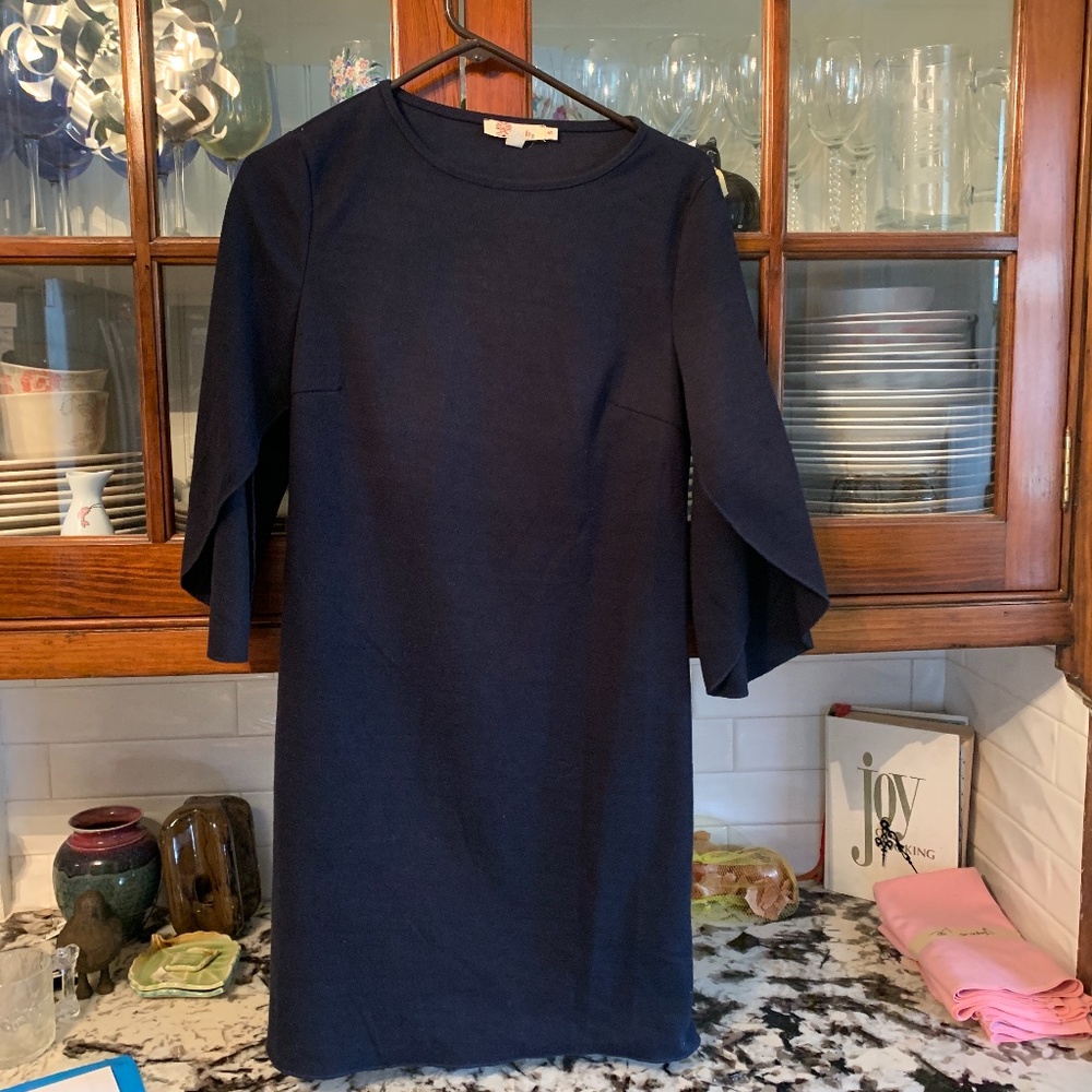 Aaryeh cotton blend scallop sleeve dress . Worn‎ once.